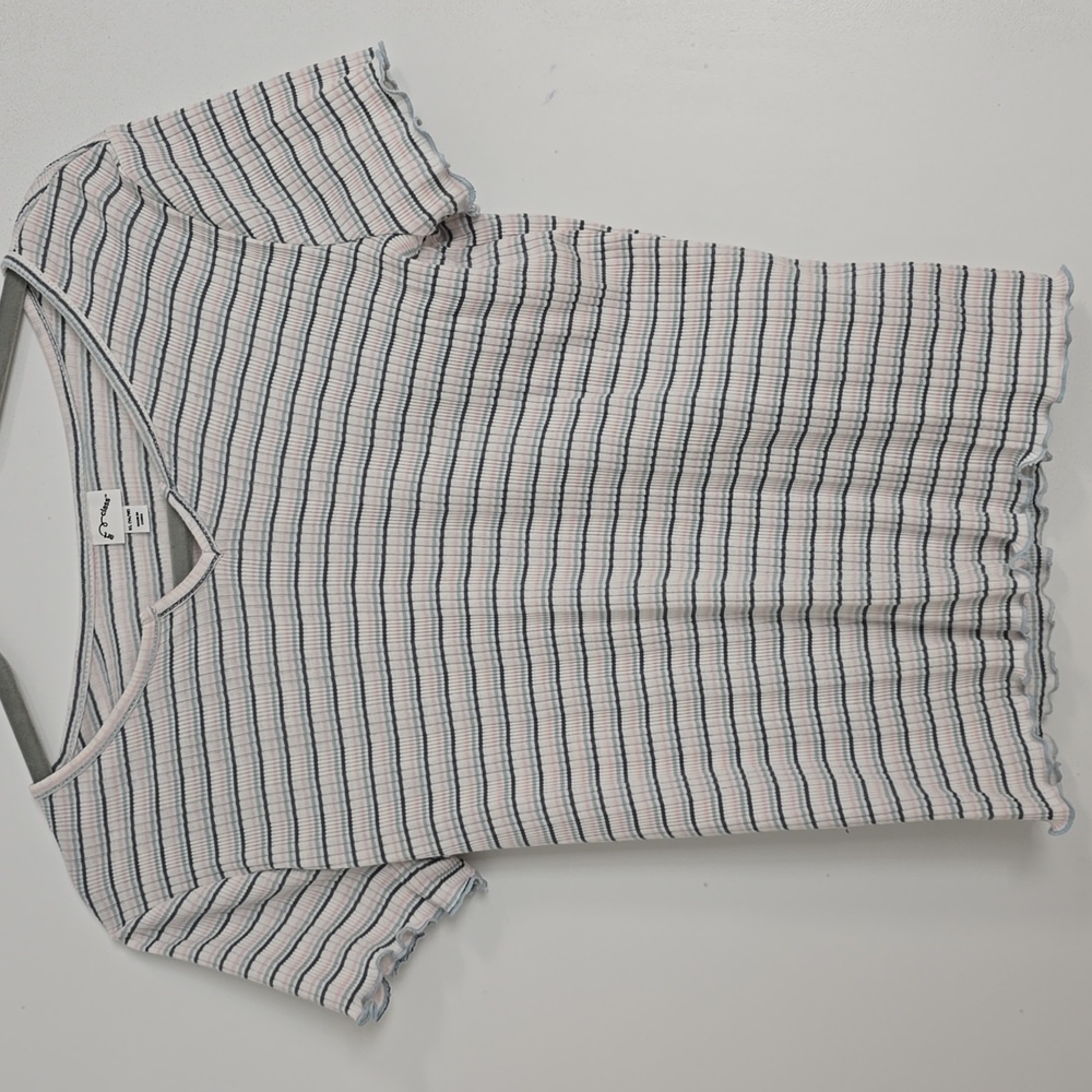Art Class Ruffled Tee